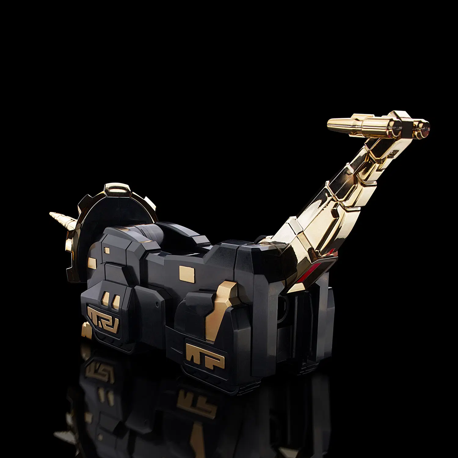 22_Triceratops_back_shadow-1500x1500
