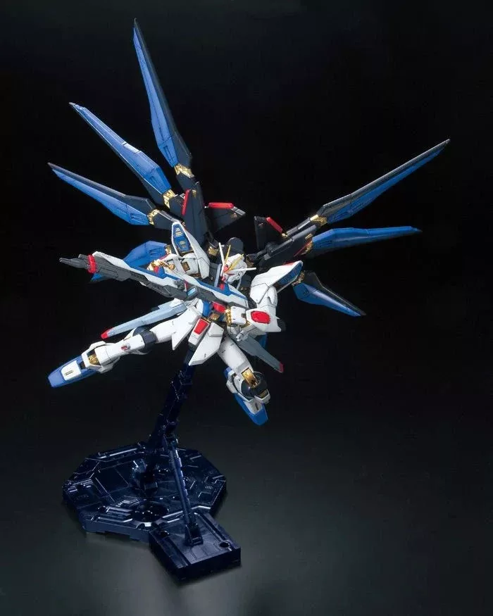 MG_Strike_Freedom_FBM_09_700x875